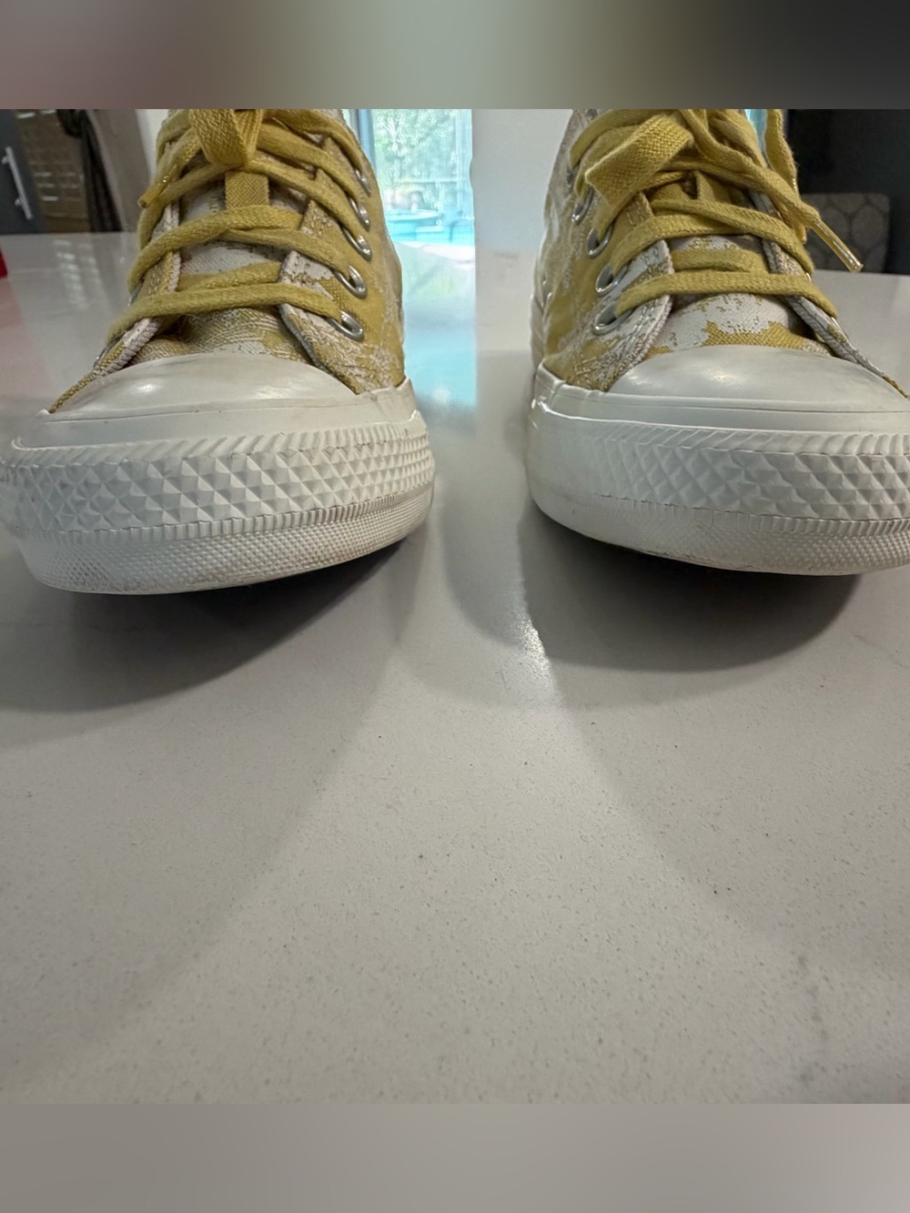 Converse Yellow and White Low-Top Canvas Sneakers- GUC - Picture 4 of 7